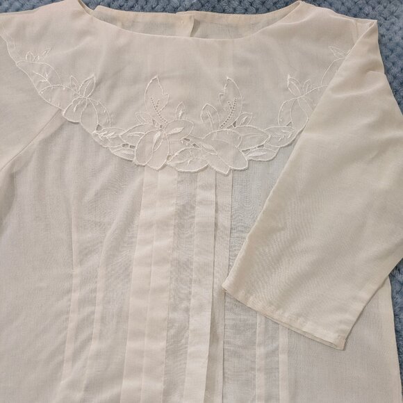 Vintage White Embroidered/Cutout Blouse - Picture 1 of 5